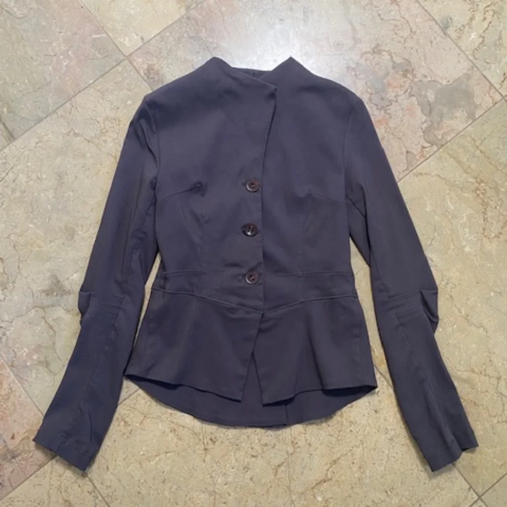 Porto SF Blazer - Like New! - Picture 4 of 7